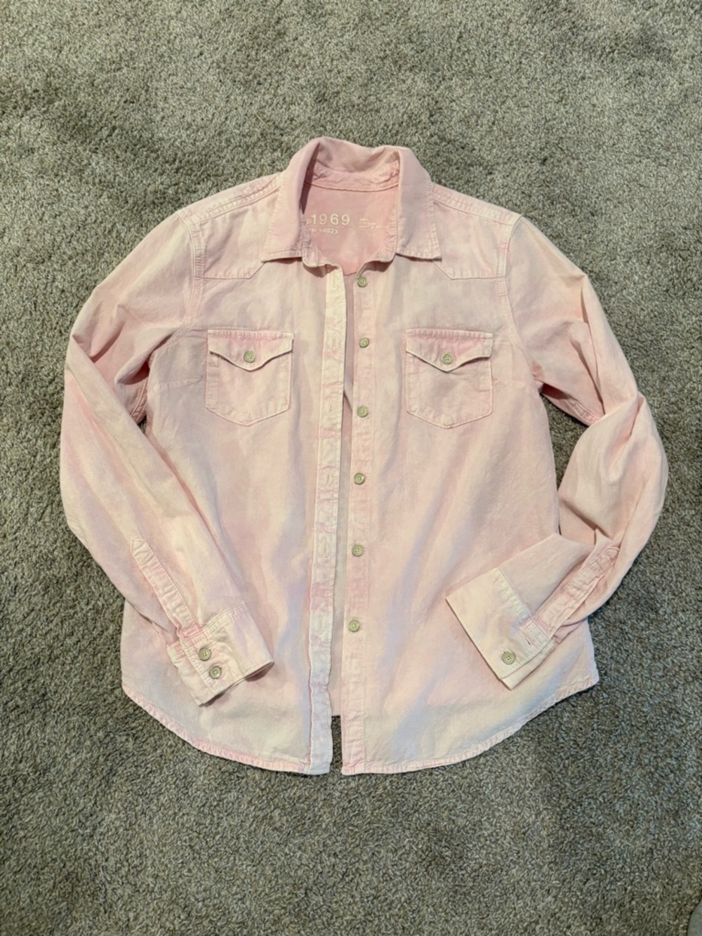 GAP Button-Down Shirt Trio in Lavender, Pink, and Light Blue - Picture 5 of 13